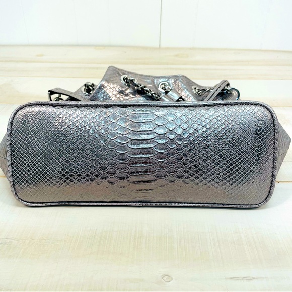 Michael Kors NWOT Frankie Silver Metallic Python Embossed Shoulder Crossbody Bag - Picture 6 of 8